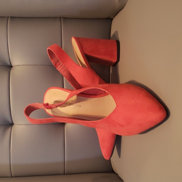 Christian Siriano Shoes - NWOT - Suede Slingback Shoes (red)